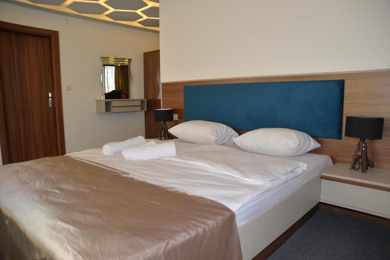 Tevetoglu Hotel Istanbul Bagian luar foto
