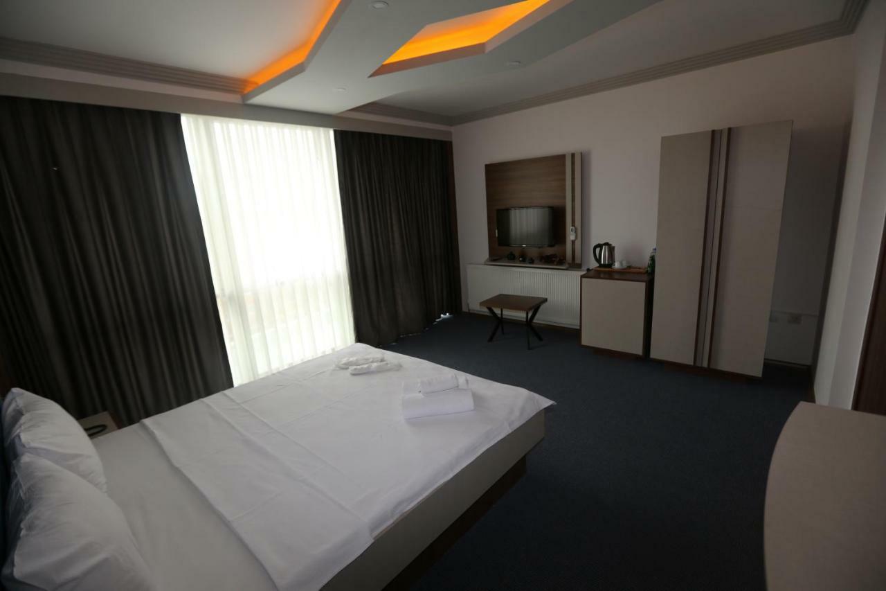 Tevetoglu Hotel Istanbul Bagian luar foto