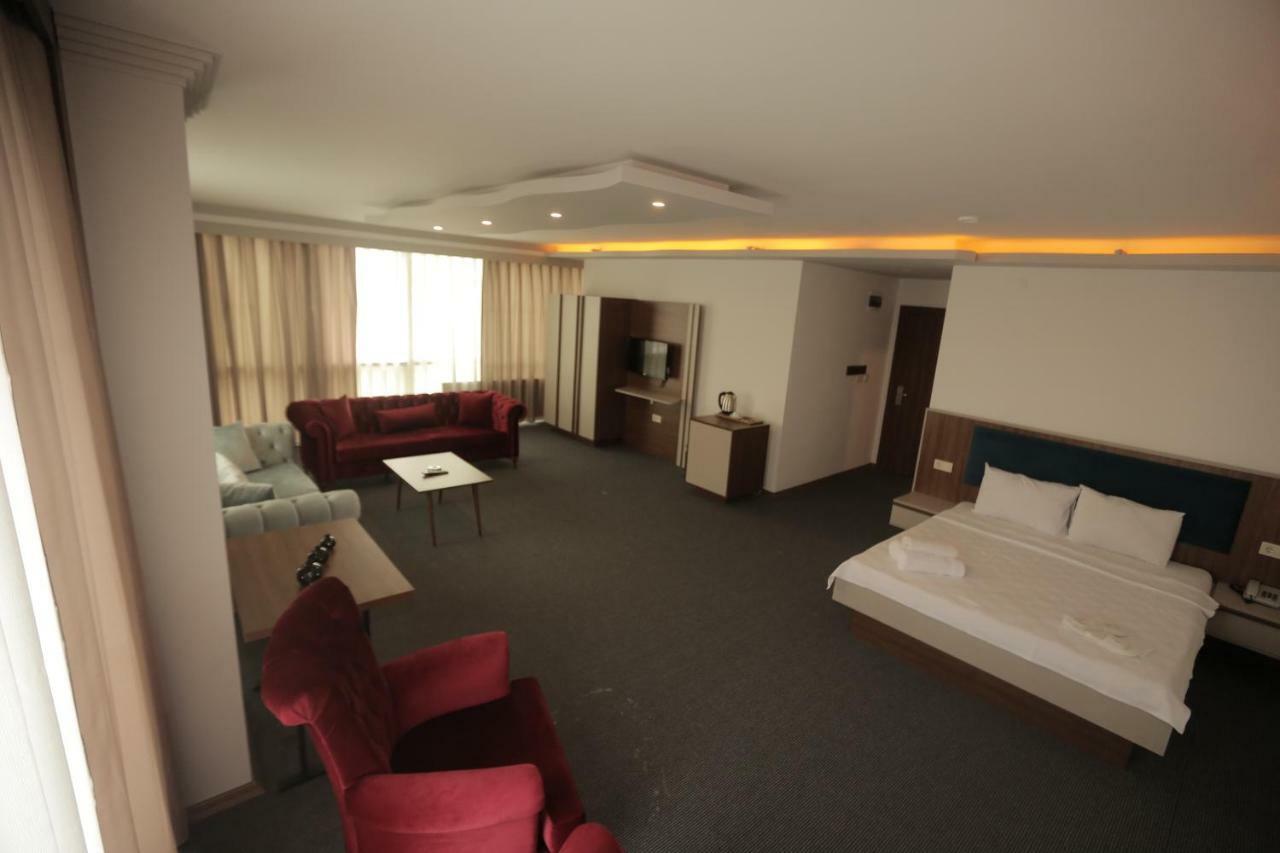 Tevetoglu Hotel Istanbul Bagian luar foto